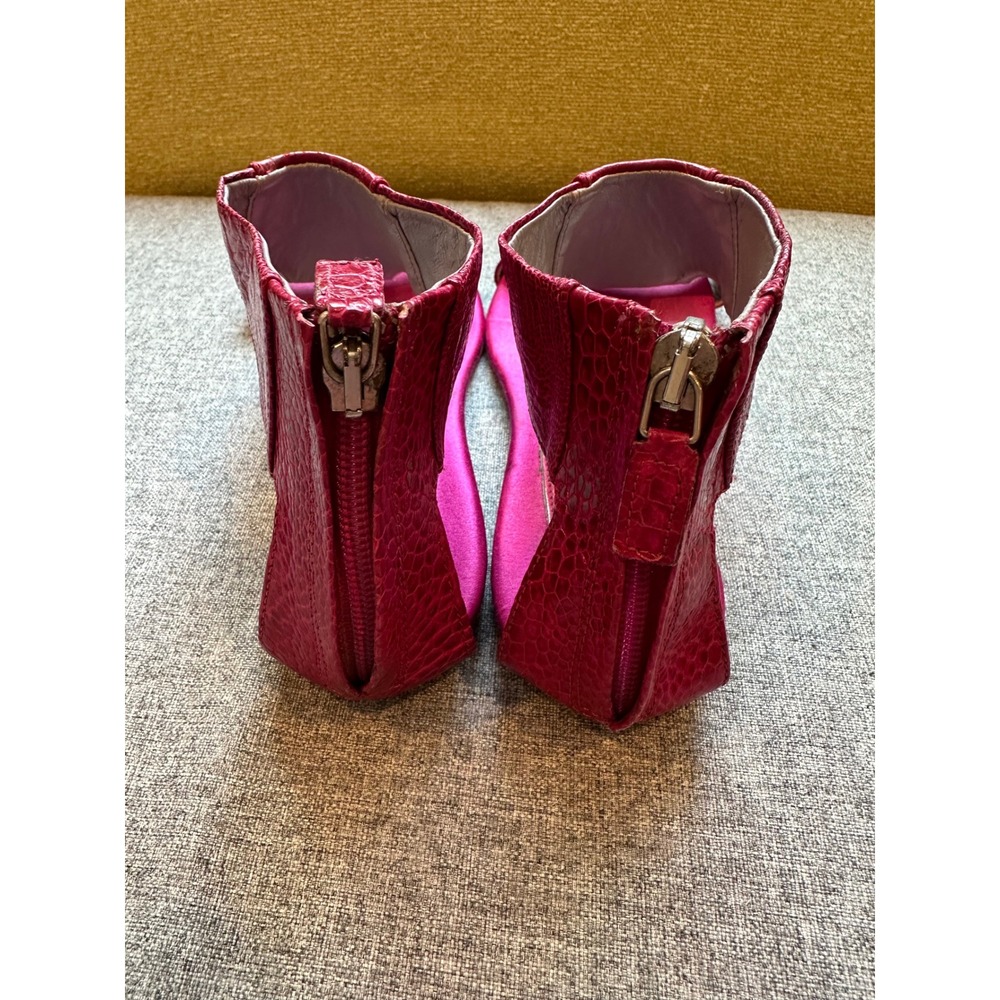Calvin Klein high-vamp flat gladiator sandals featuring a striking hot pink 36 - Picture 6 of 6